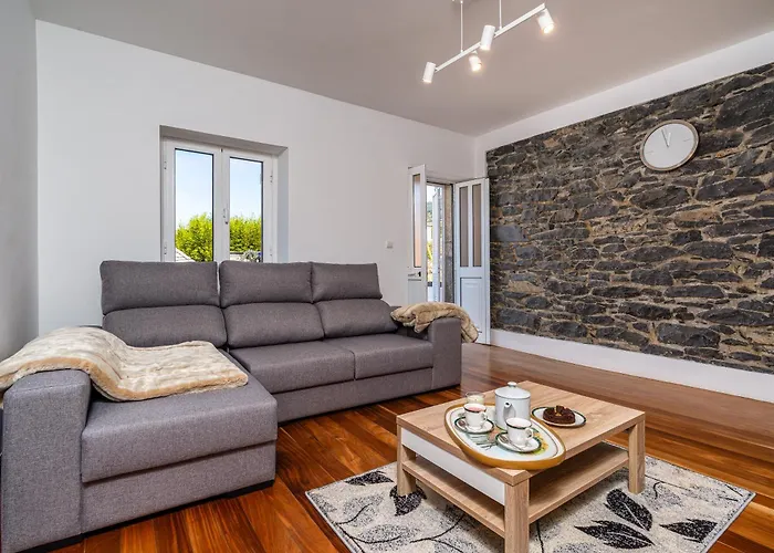 Casa Silva, * Calheta